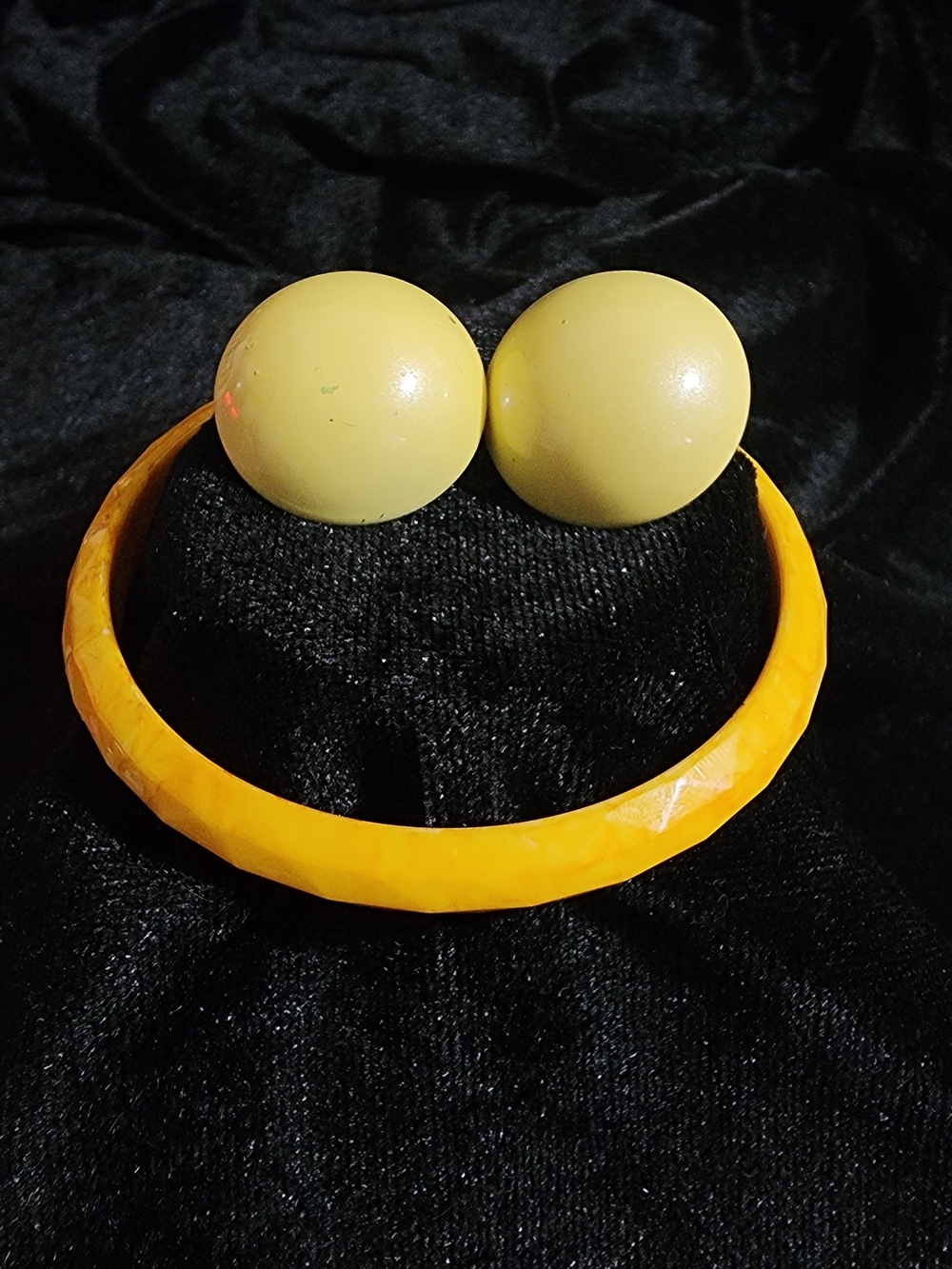 Vintage 1980s earrings and bracelet